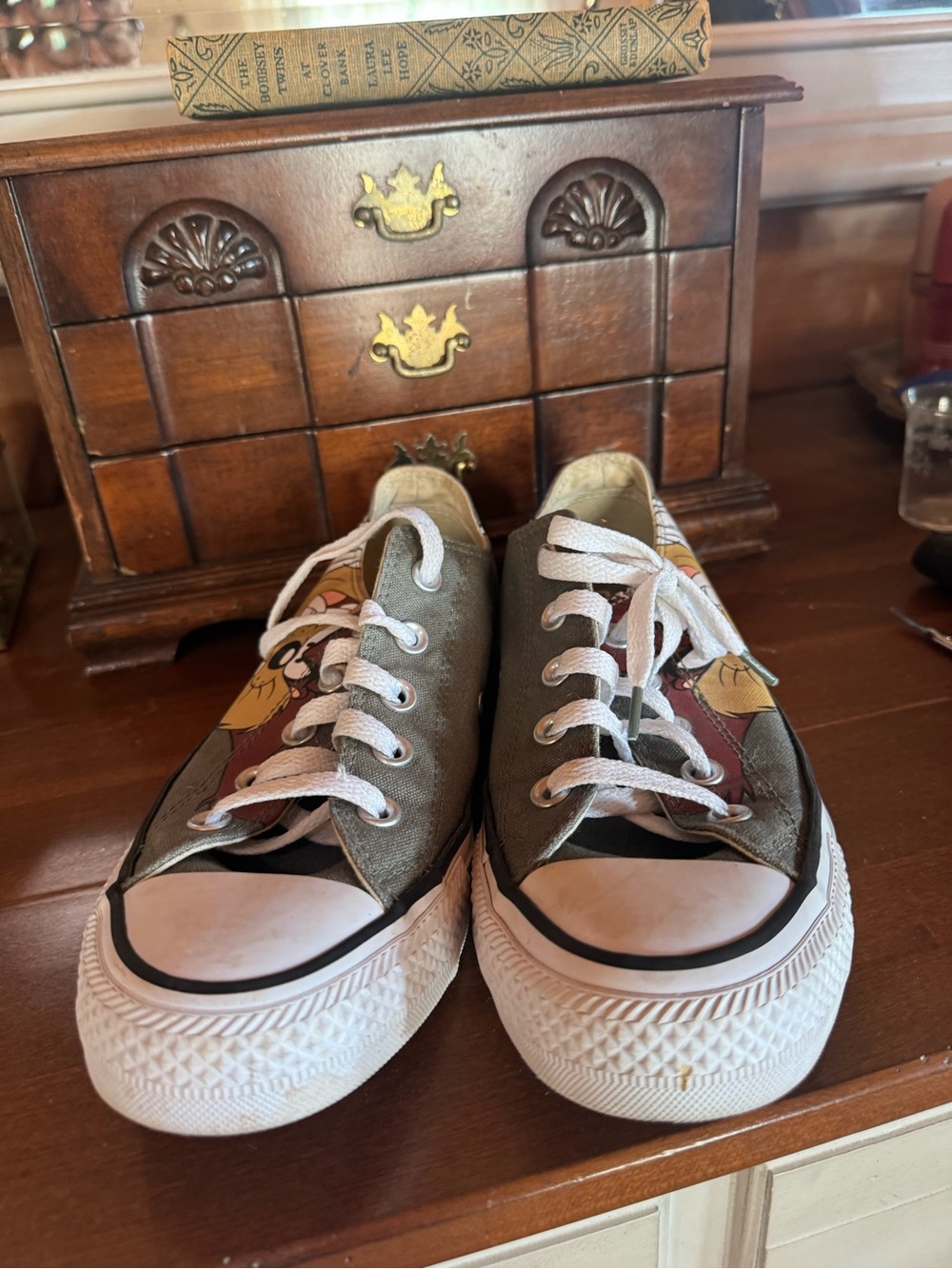 Converse Looney Tunes Tasmanian Devil Green Sneakers